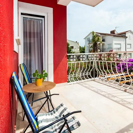Ava Apartment *
