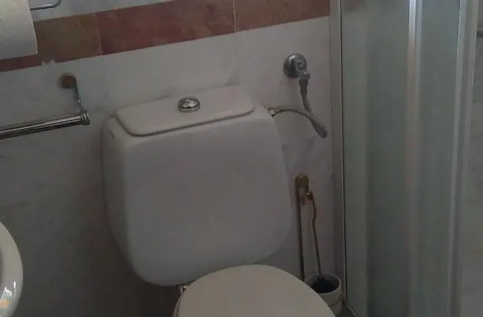 Ava Apartment