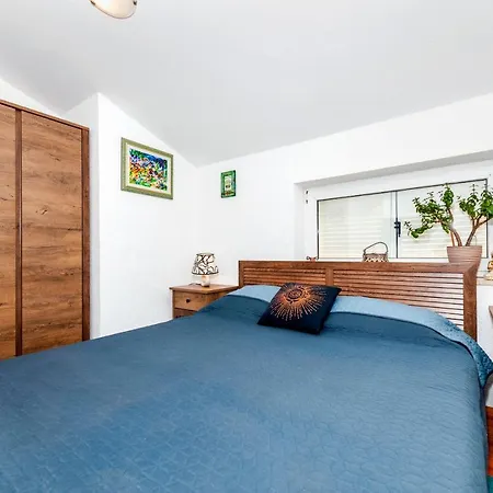 Ava Apartment *