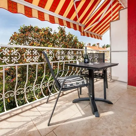 Apartment Ava *